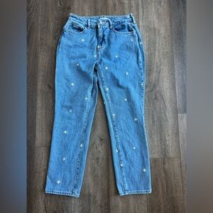 Pacsun Jeans.  Mom Jeans. Women’s size 26. These have the cutest flower details.